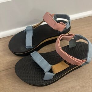 TEVA size 7 Platform Sandals; worn twice